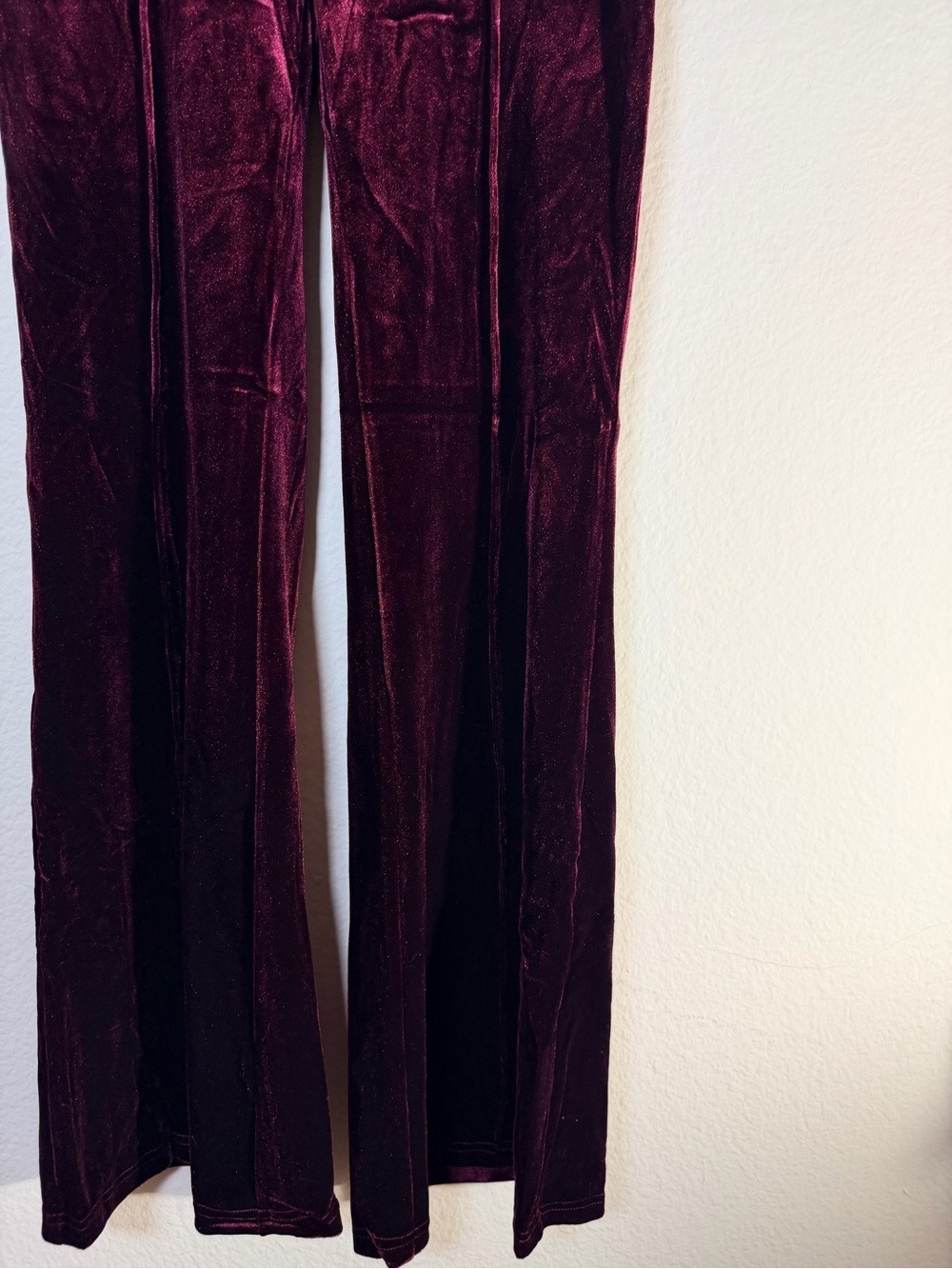 Halara Burgundy Velvet Flare Pants Small Pull On Stretch NWT - Picture 7 of 10